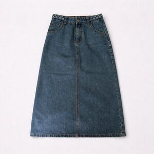 Vintage High-Waisted Braided Waist Detail Denim skirt in 100% Cotton- M